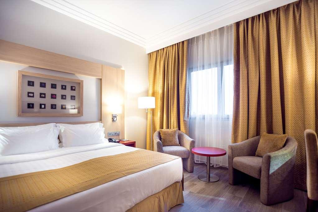 Golden Tulip Le Diplomate Hotel Котону Стая снимка