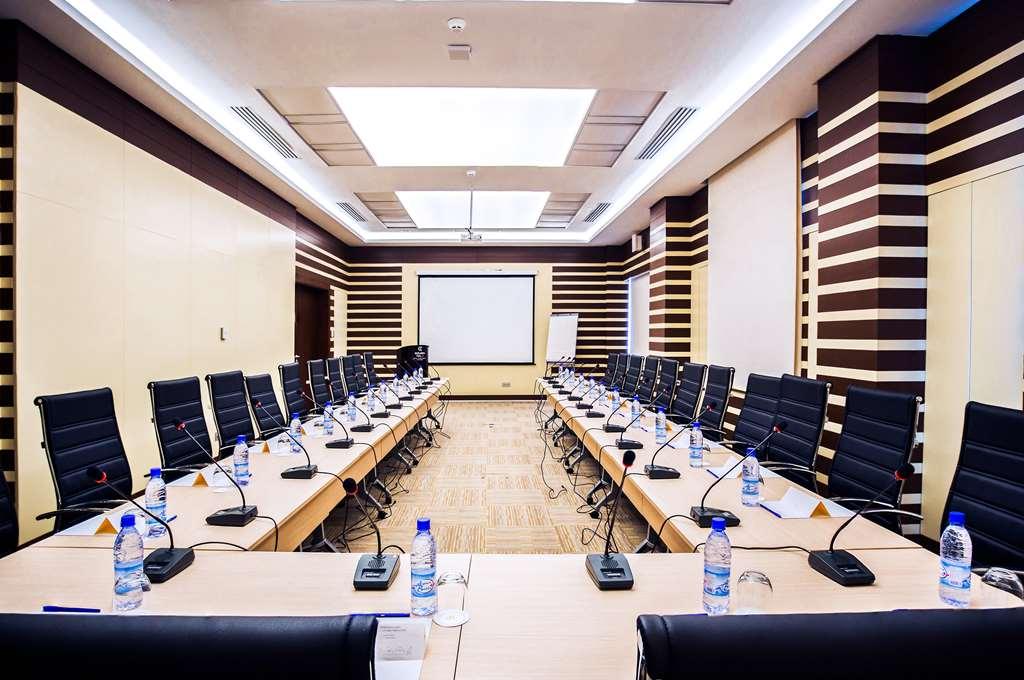 Golden Tulip Le Diplomate Hotel Котону Съоръжения снимка