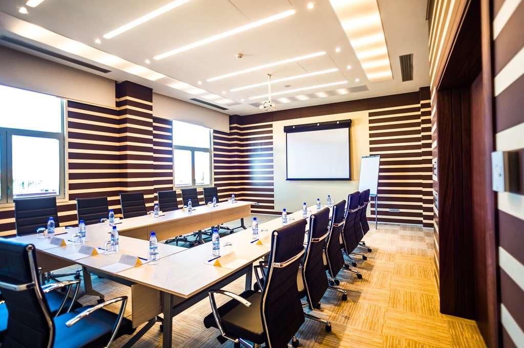Golden Tulip Le Diplomate Hotel Котону Съоръжения снимка