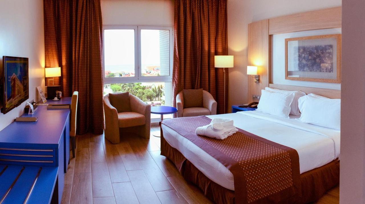 Golden Tulip Le Diplomate Hotel Котону Екстериор снимка