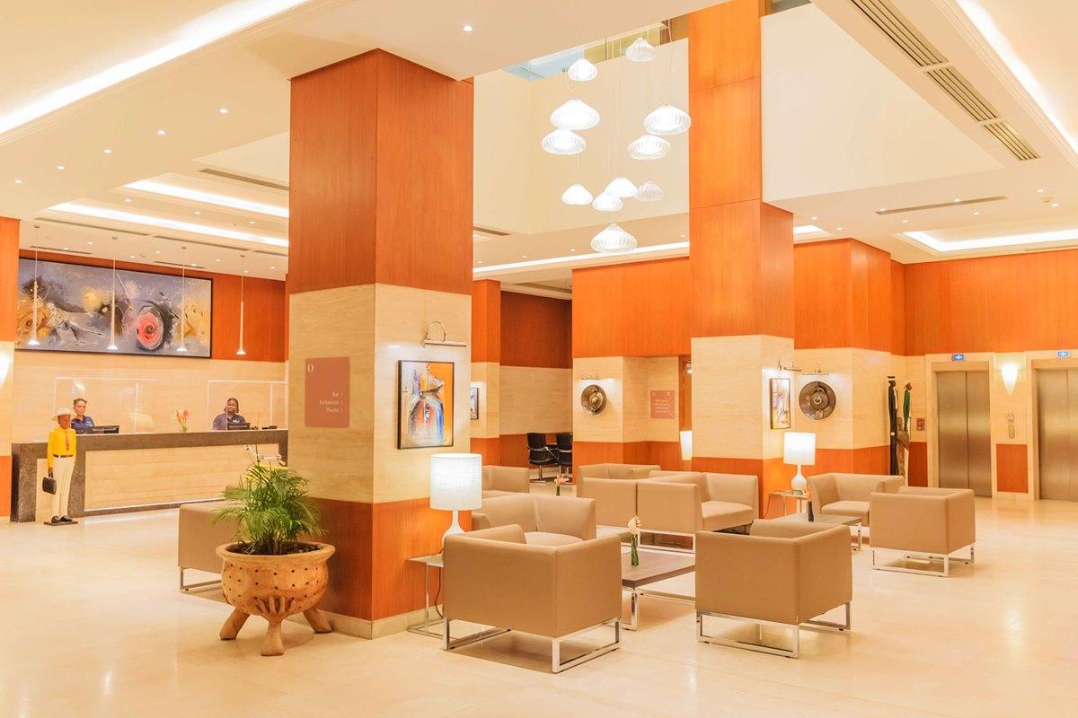 Golden Tulip Le Diplomate Hotel Котону Екстериор снимка