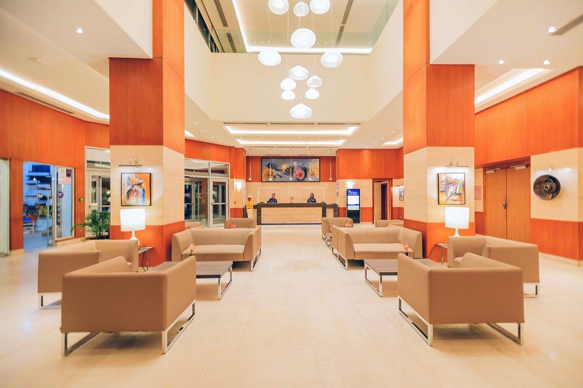 Golden Tulip Le Diplomate Hotel Котону Екстериор снимка
