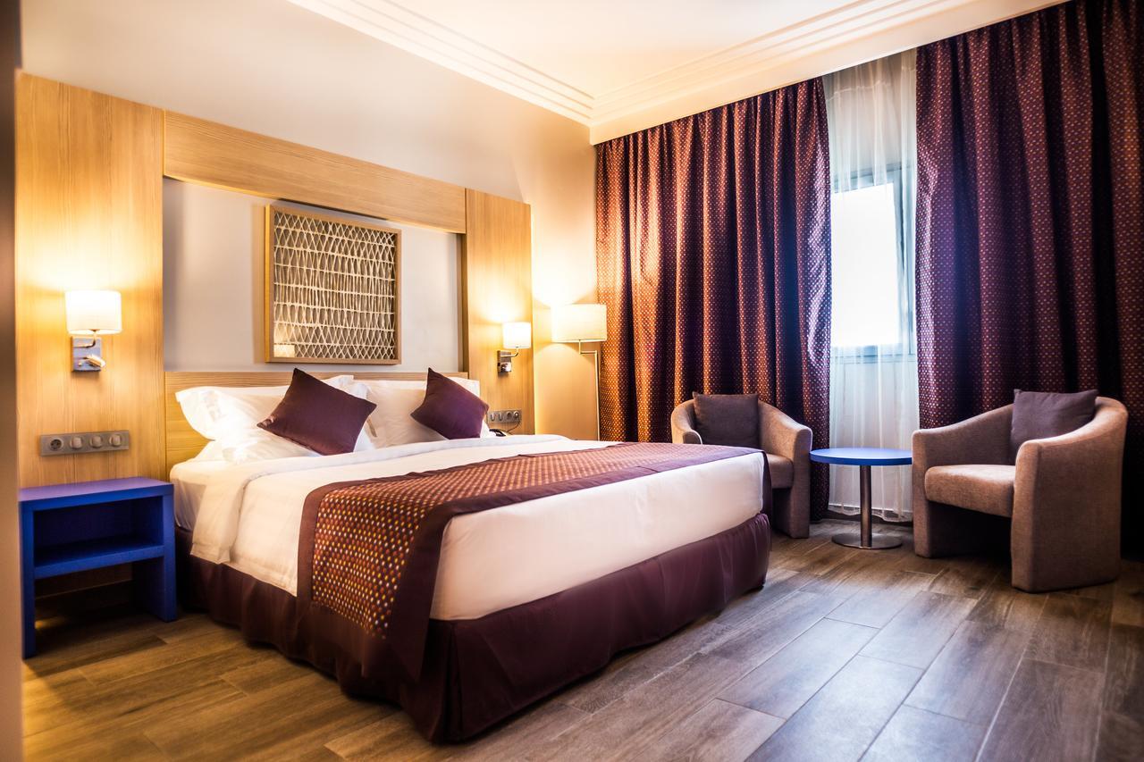 Golden Tulip Le Diplomate Hotel Котону Екстериор снимка
