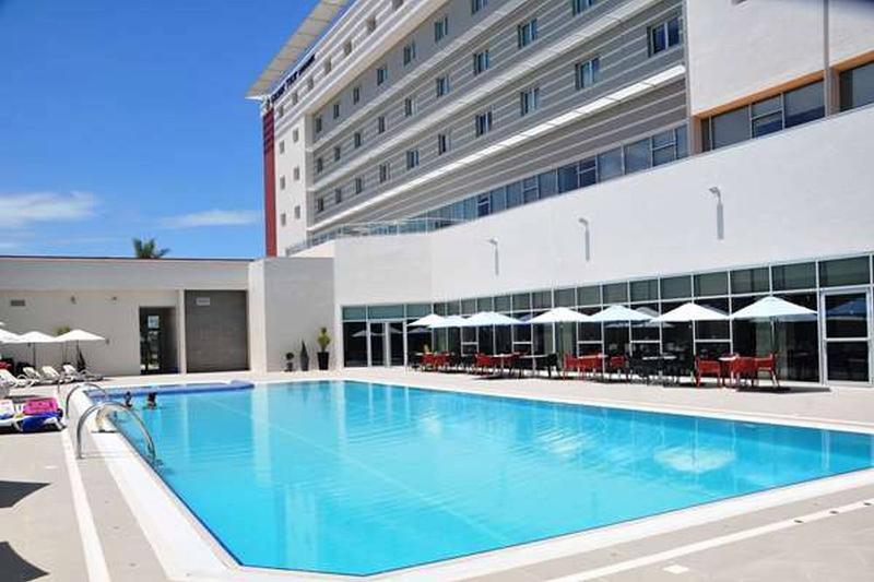 Golden Tulip Le Diplomate Hotel Котону Екстериор снимка